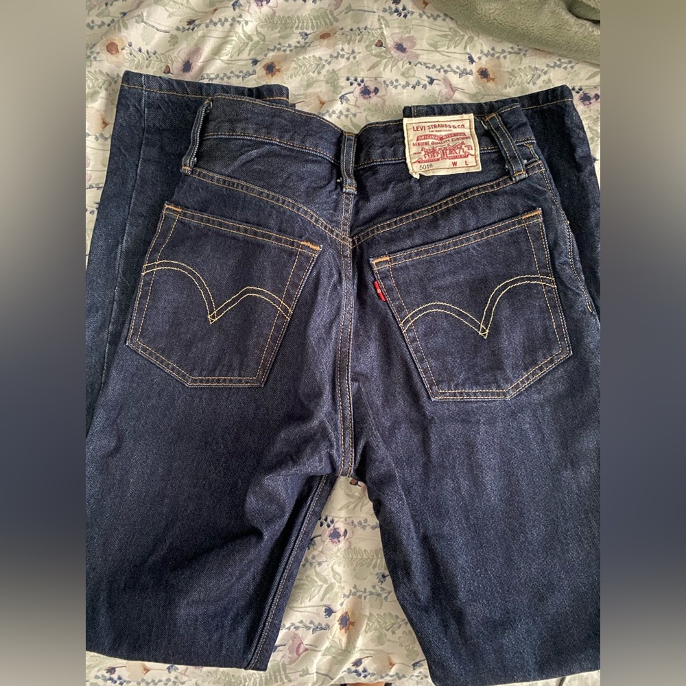levi’s straight leg jeans
